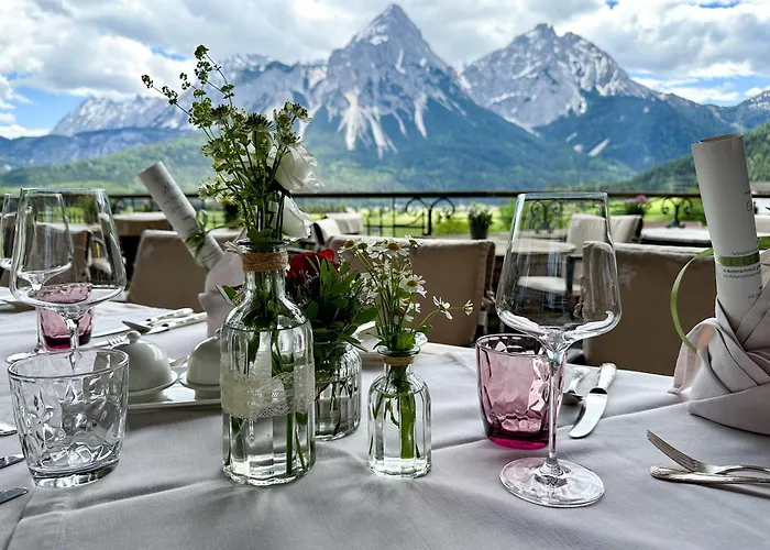 4 star hotel: Hotel Post Lermoos Superior