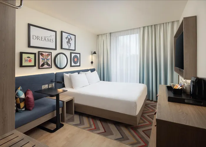 Hampton By Hilton City