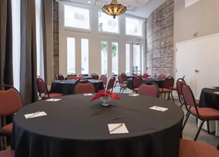 Best Western Plus St. Christopher Hotel