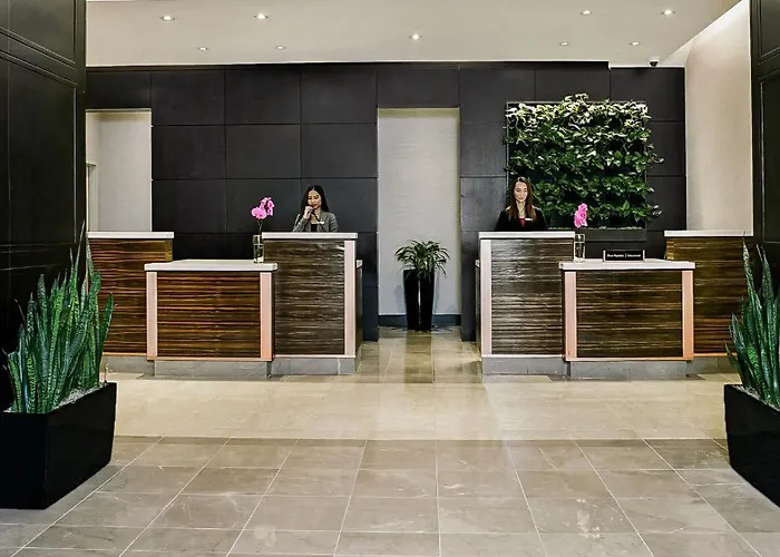  Crowne Plaza Toronto - North York By Ihg