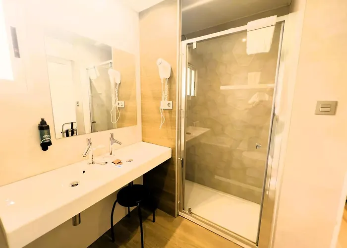 Hotel Jacuzzi: Hotel Olympus