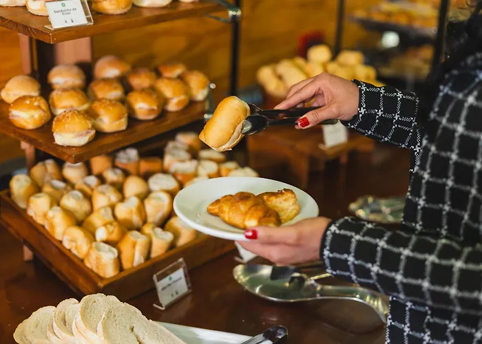 Hotel with pool: Hotel Nacional Inn Curitiba Santa Felicidade