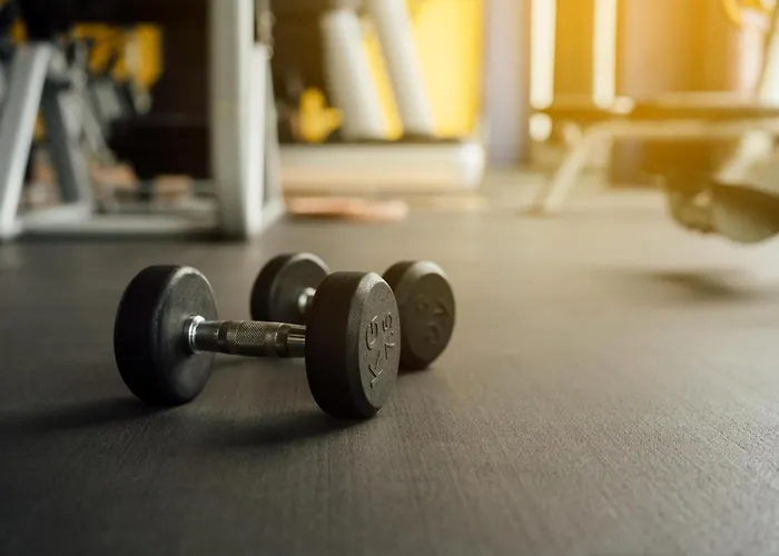 Hotel con piscina: NH Gijón