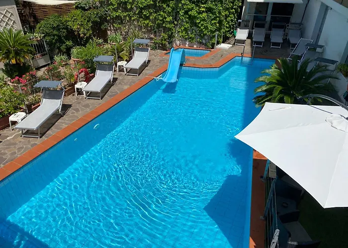 3-Sterne-Hotel: Golf Hotel