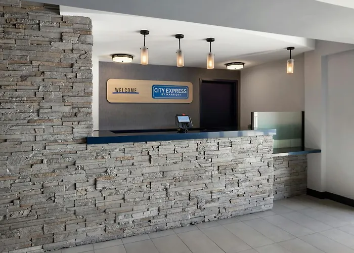 Romantic hotels City Express By Marriott Manhattan Beach