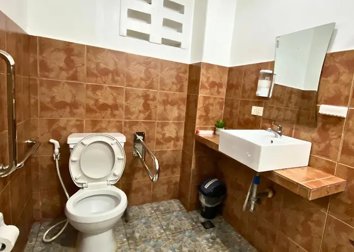 4 star hotel: Badladz Beach And Dive Resort