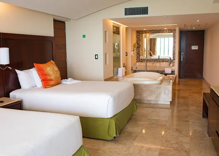 Pet Friendly hotel: Azul Ixtapa Grand All Inclusive Suites - Spa & Convention Center