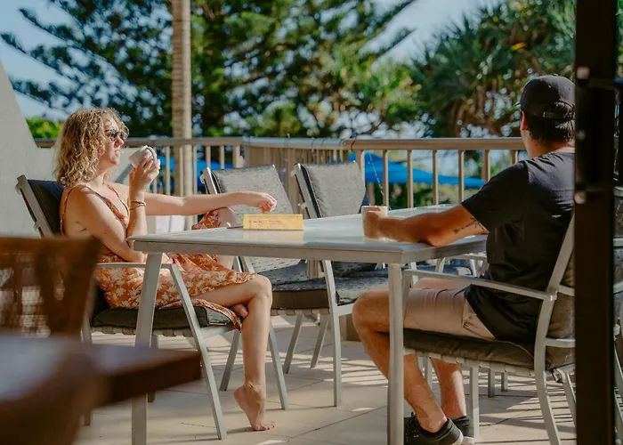 Rocks Resort - Official