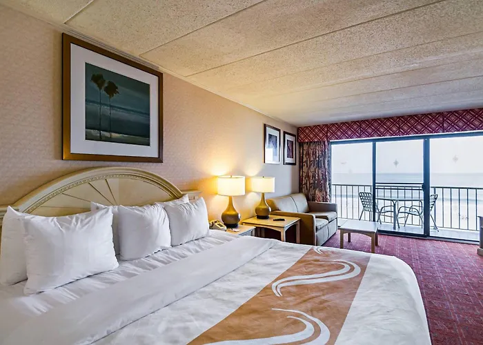 Hotel with Tennis: Quality Inn Oceanfront