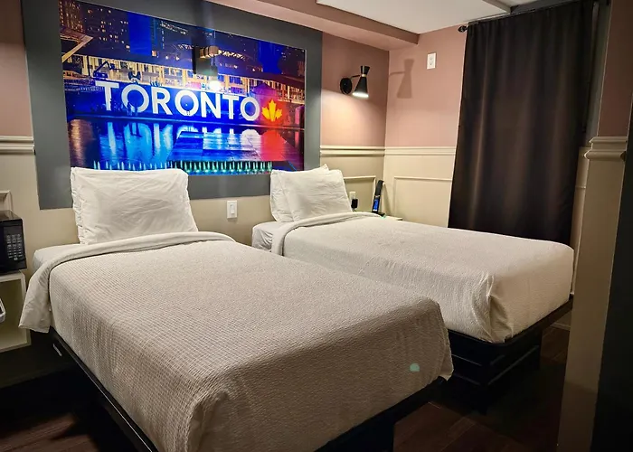 Hotels Close to Airport Royal Oak Inn