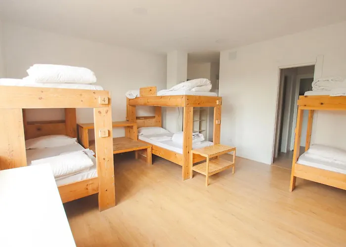 Albergue Latas Surf House Somo