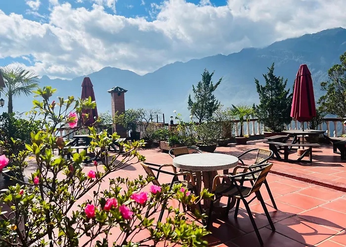 Resort: Cat Cat View Hotel