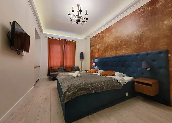 Chmielna 5 Rooms & Apartments
