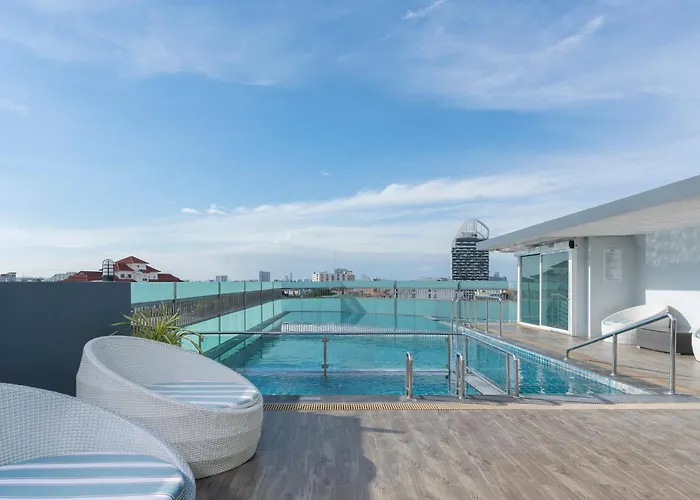 Garner Pattaya Central By Ihg