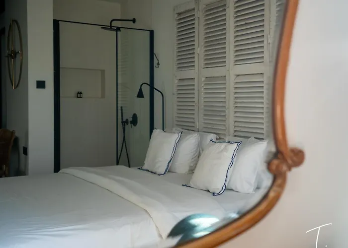 To Be Social House