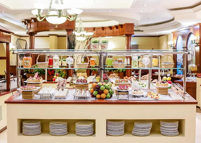 Hotel familiar: Knight Castle Hotel - Formerly Known As Carlton Palace Hotel