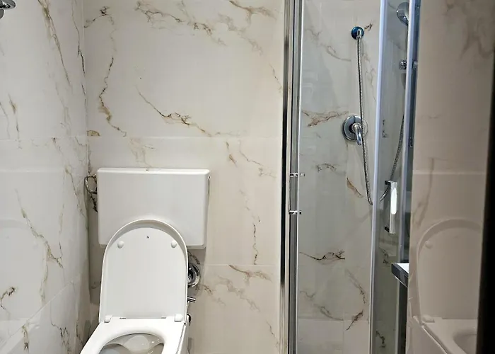 Casa degli ospiti: Cialdini 13 Roma