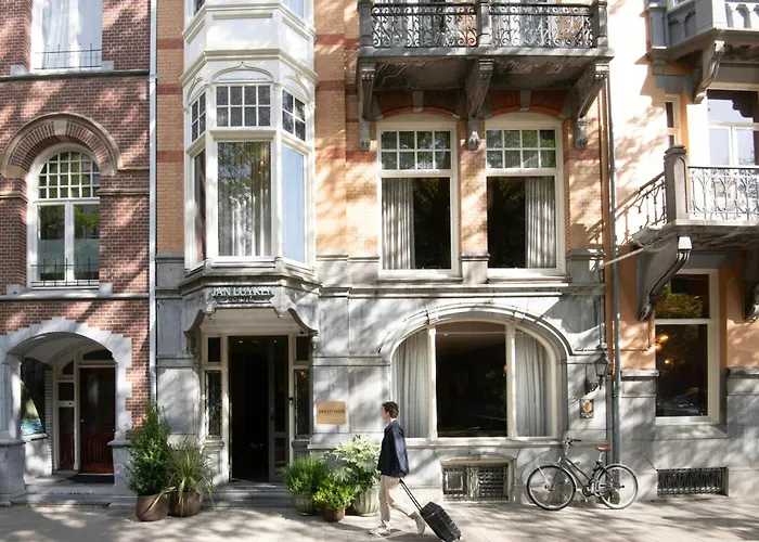 Resort: Jan Luyken Amsterdam