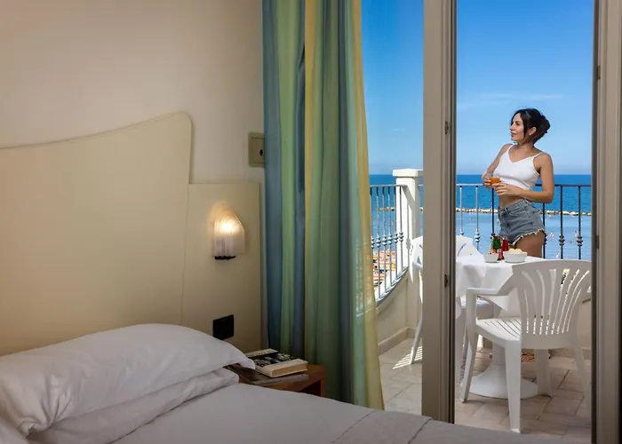 Hotel céntrico: Hotel Zeus