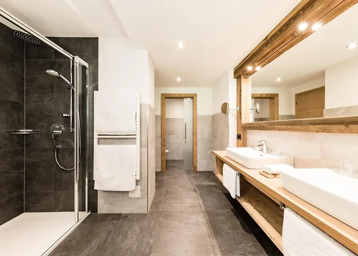 Hotel Jacuzzi: Almhof Hotel Call