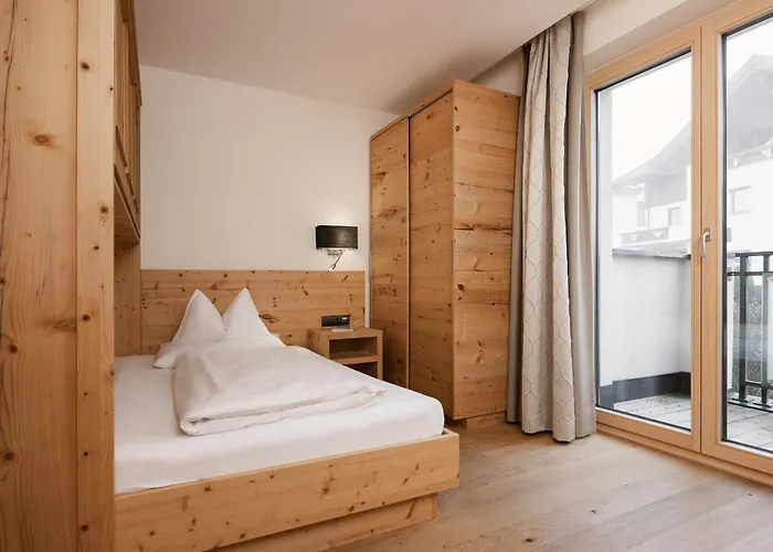 Ping Pong hotel: Hotel Bergblick 4 Sterne Superior