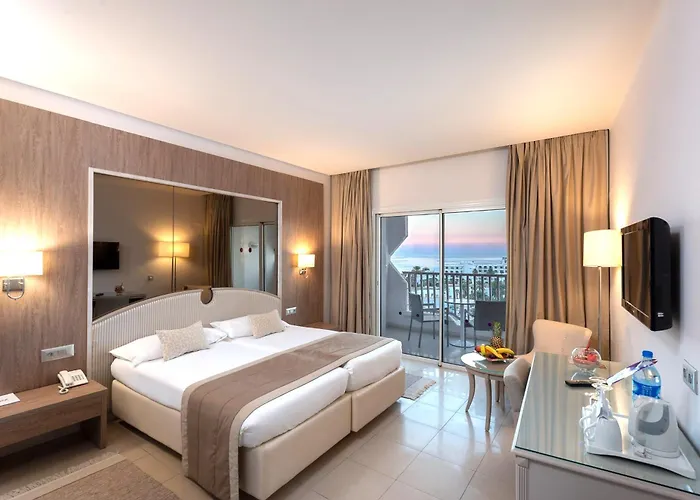 Hôtel de golf: Tour Khalef