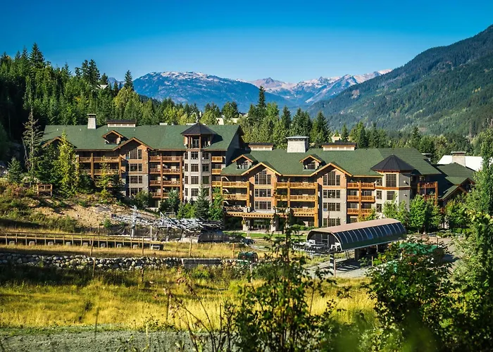 4 star hotel: First Tracks Lodge, By Lodging Ovations