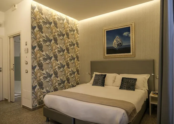 Monza City Rooms & Studios