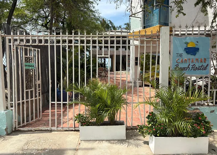 Albergue: The Cantamar Beach Hostel