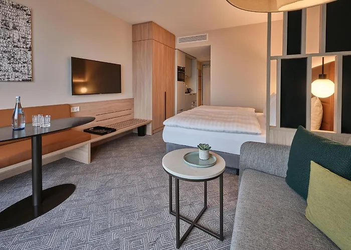 Central hotel: Adina Apartment Hotel Cologne