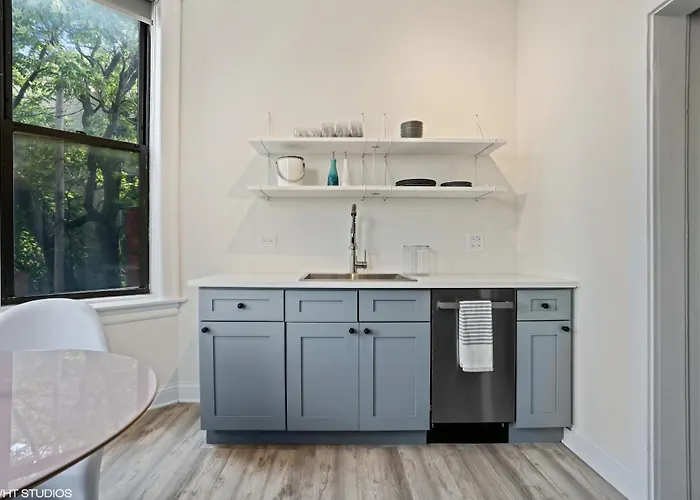 The Neighborhood Hotel Lincoln Park