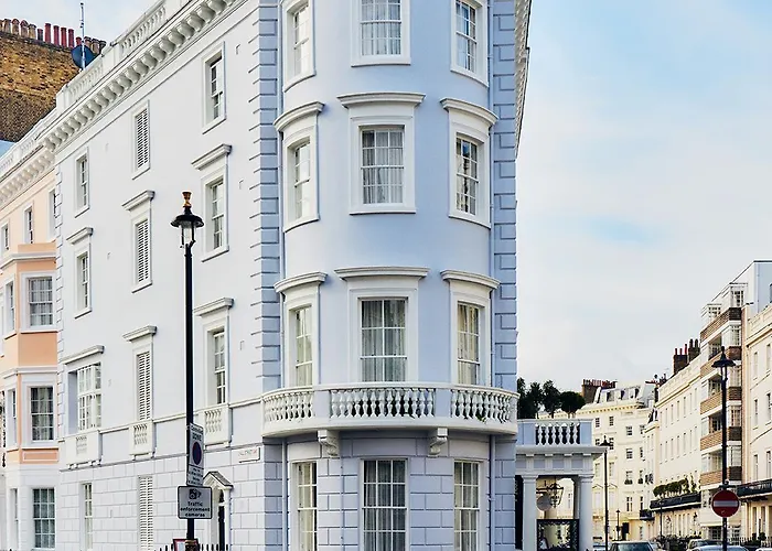 Family Hotel: The Diplomat Hotel