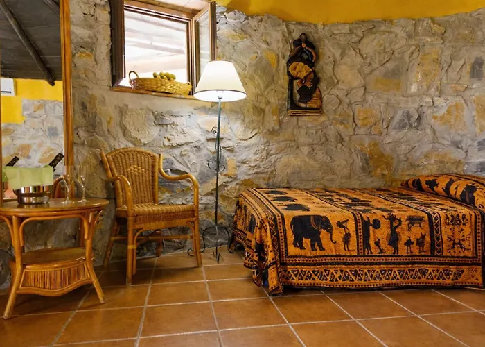 Hotel familiar: Hotel Selwo Lodge - Animal Park Tickets Included