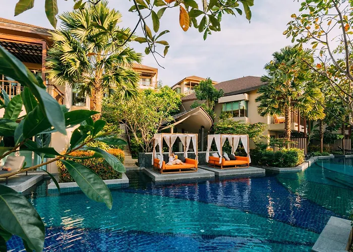 Beach hotel: Mandarava Resort And Spa, Karon Beach