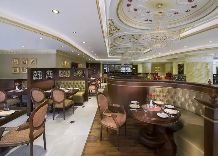 Hôtel pour familles: Royal Rose Hotel Abu Dhabi, Curio Collection By Hilton