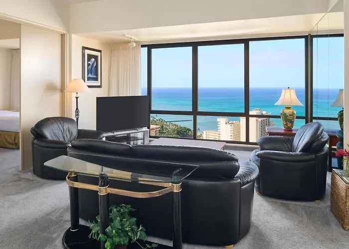 Hotel with view: Aston Waikiki Sunset
