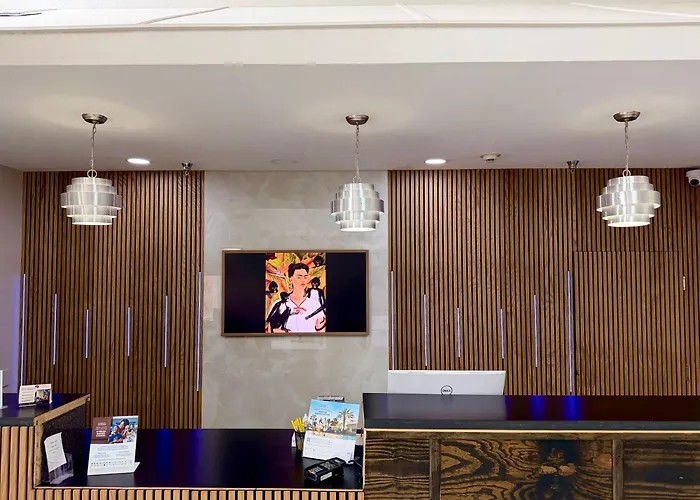 Days Inn & Suites By Wyndham Morris I-80