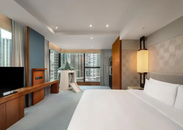 Hotel with view: Kerry Hotel Hong Kong By Shangri-La