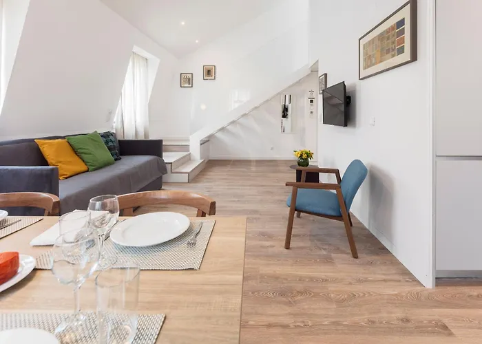 All Vacation Rentals Lisbon Serviced s - Chiado Emenda
