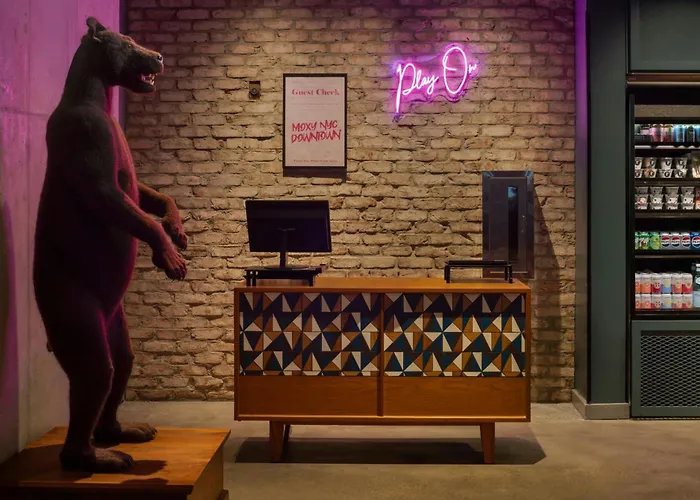 Pet Friendly hotel: Moxy Nyc Downtown