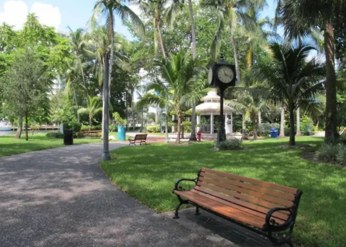Vacation rental: Designer River View Apartments