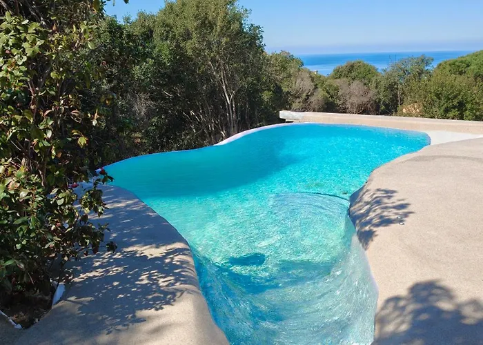 Costa Paradiso Resort