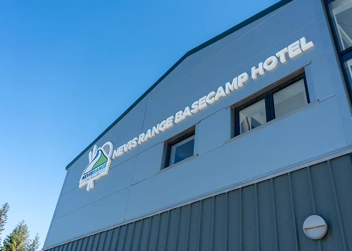 Pets Allowed Hotel Base Camp , Nevis Range