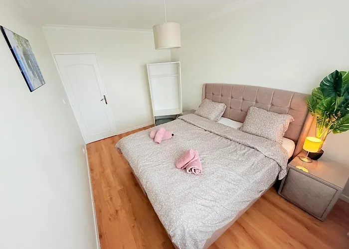 Bel Appartement spacieux T4 avec 2 Parkings privée Gratuit Saint-Priest 