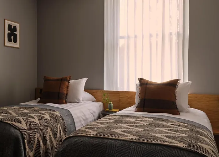 5 star hotel: The Marloes