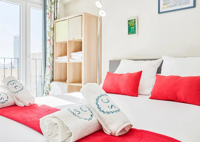 Centraal gelegen hotel: Santa Cruz Alicante Apartamentos