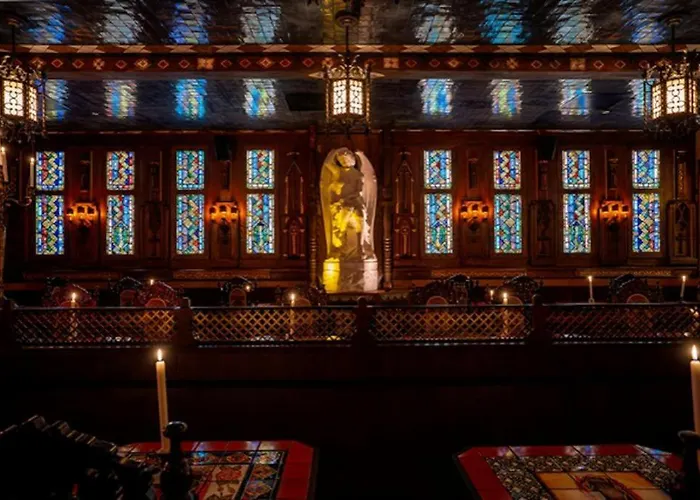 Hotel: The Lafayette Hotel, Swim Club & Bungalows