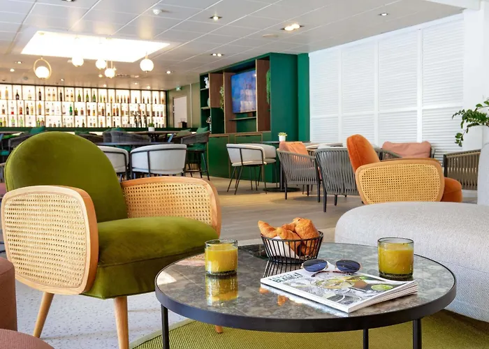 Pet Friendly hotel: Mercure Aix En Provence Beaumanoir