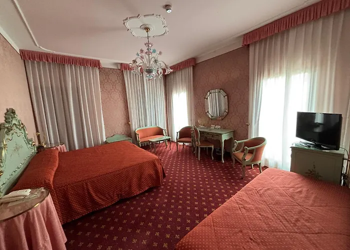 Hotel Jacuzzi: Hotel Rialto