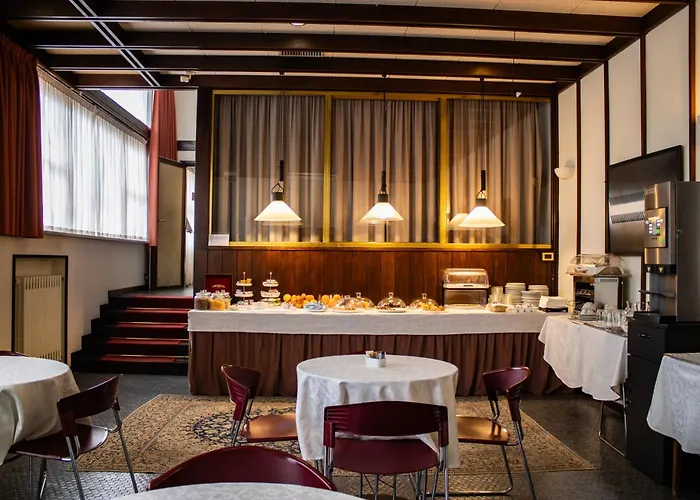Hotel familiare: Hotel Napoleon - City & Station